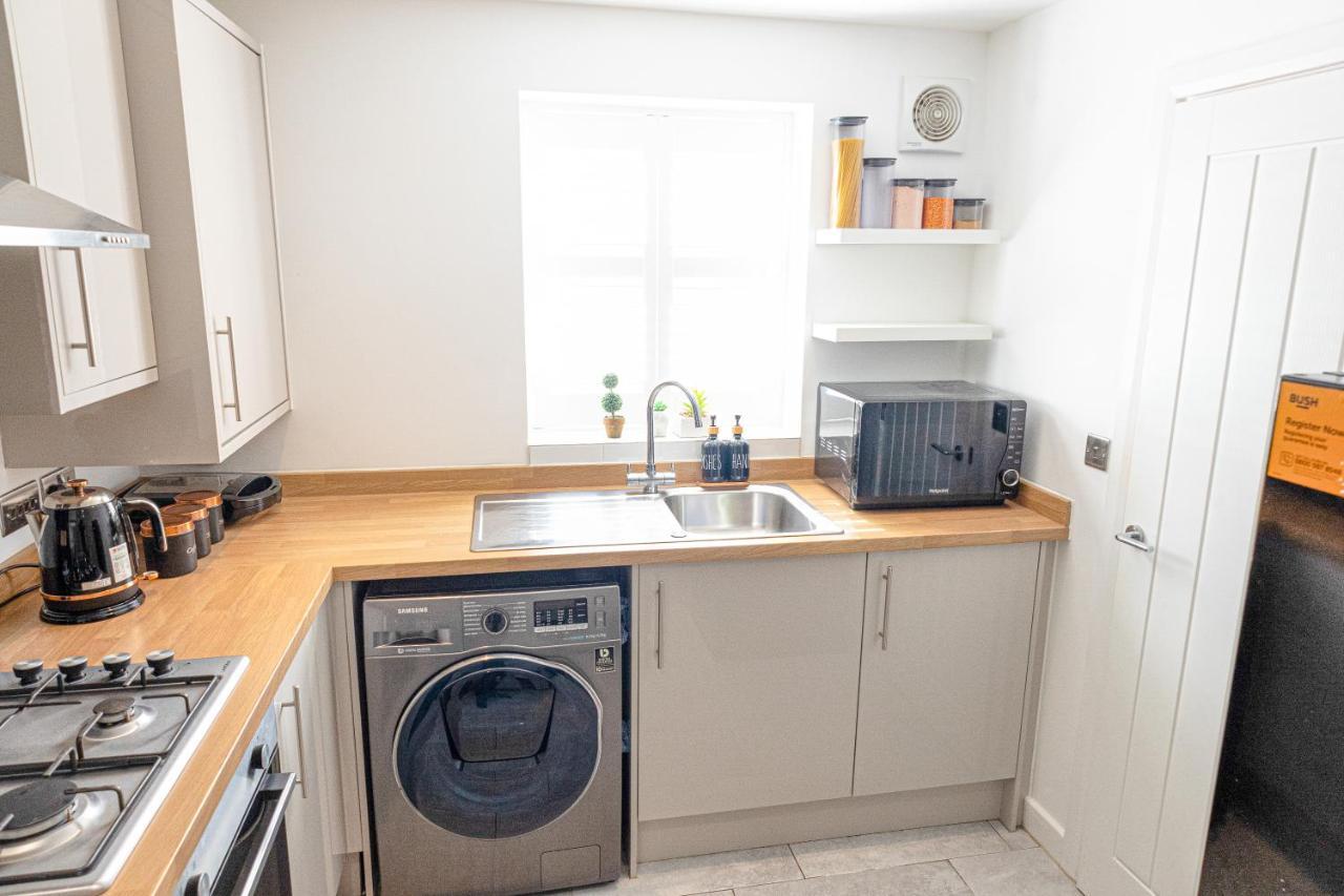 Private Room In A New Build Heanor Экстерьер фото