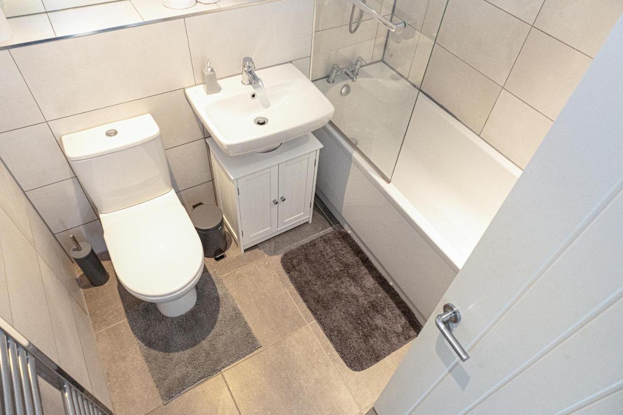 Private Room In A New Build Heanor Экстерьер фото